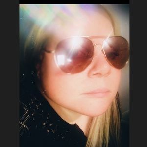 Meet your Posher, Leah